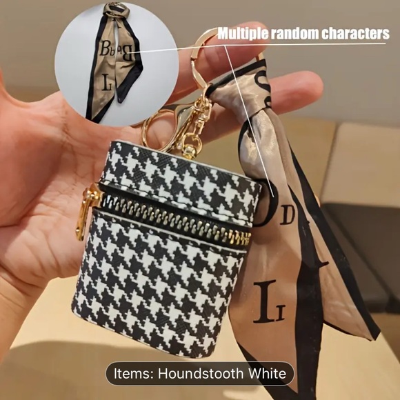 Accessories - Houndstooth Mini Bag with Keychain NIP